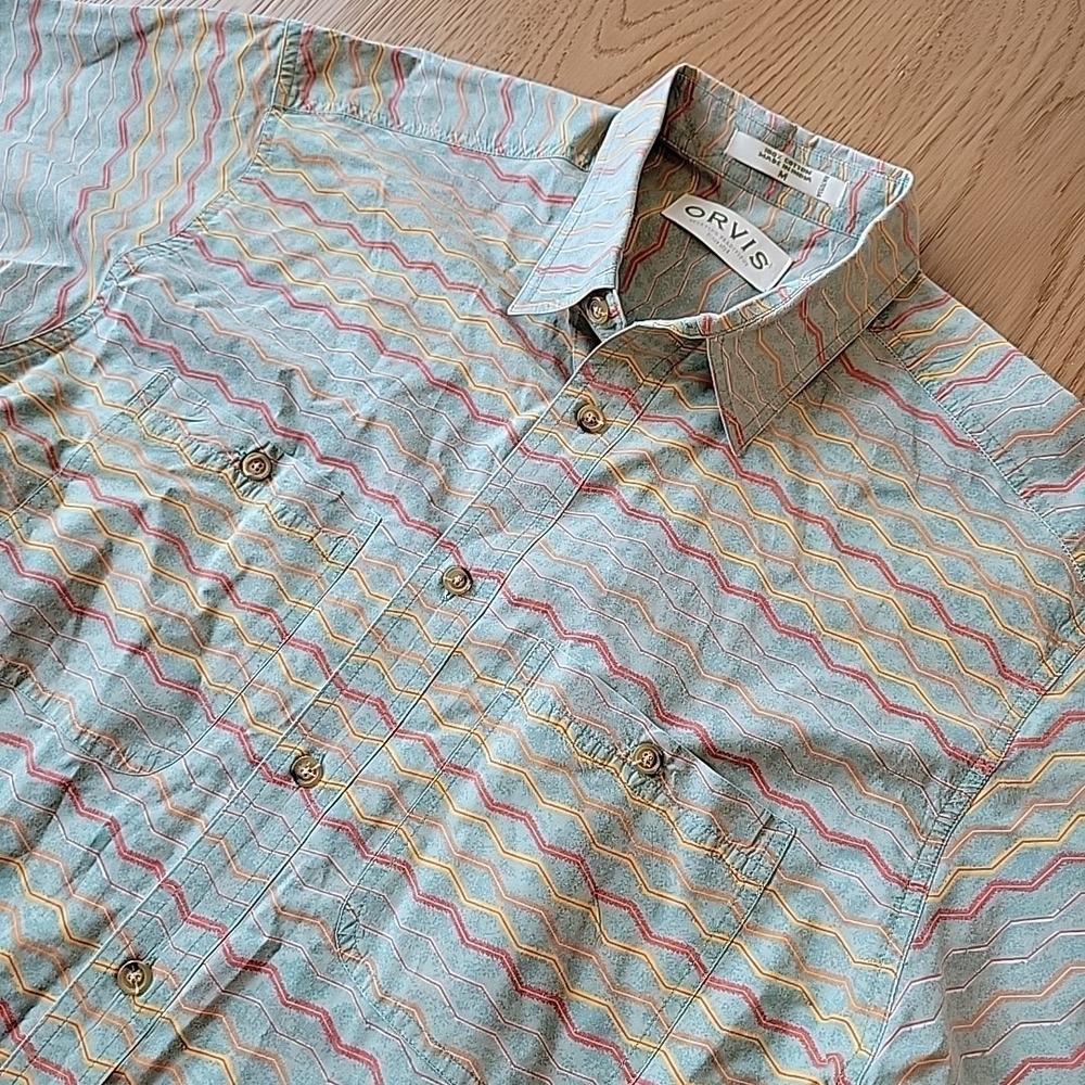 Orvis‎ Shirt Men's Medium Zig Zag Button Up Casual Short Sleeve Stripes Aztec